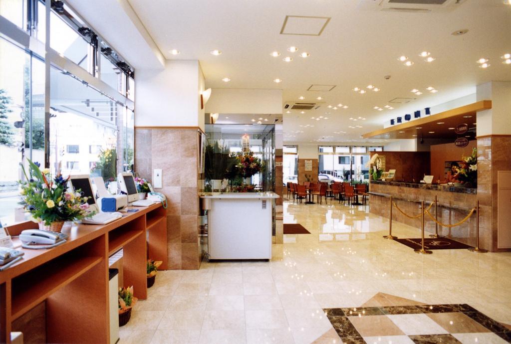 Toyoko Inn Kofu-Eki Minami-Guchi No.1 Екстериор снимка