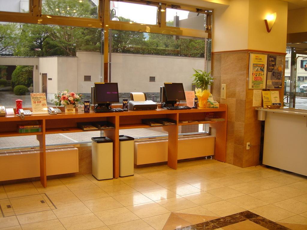Toyoko Inn Kofu-Eki Minami-Guchi No.1 Екстериор снимка