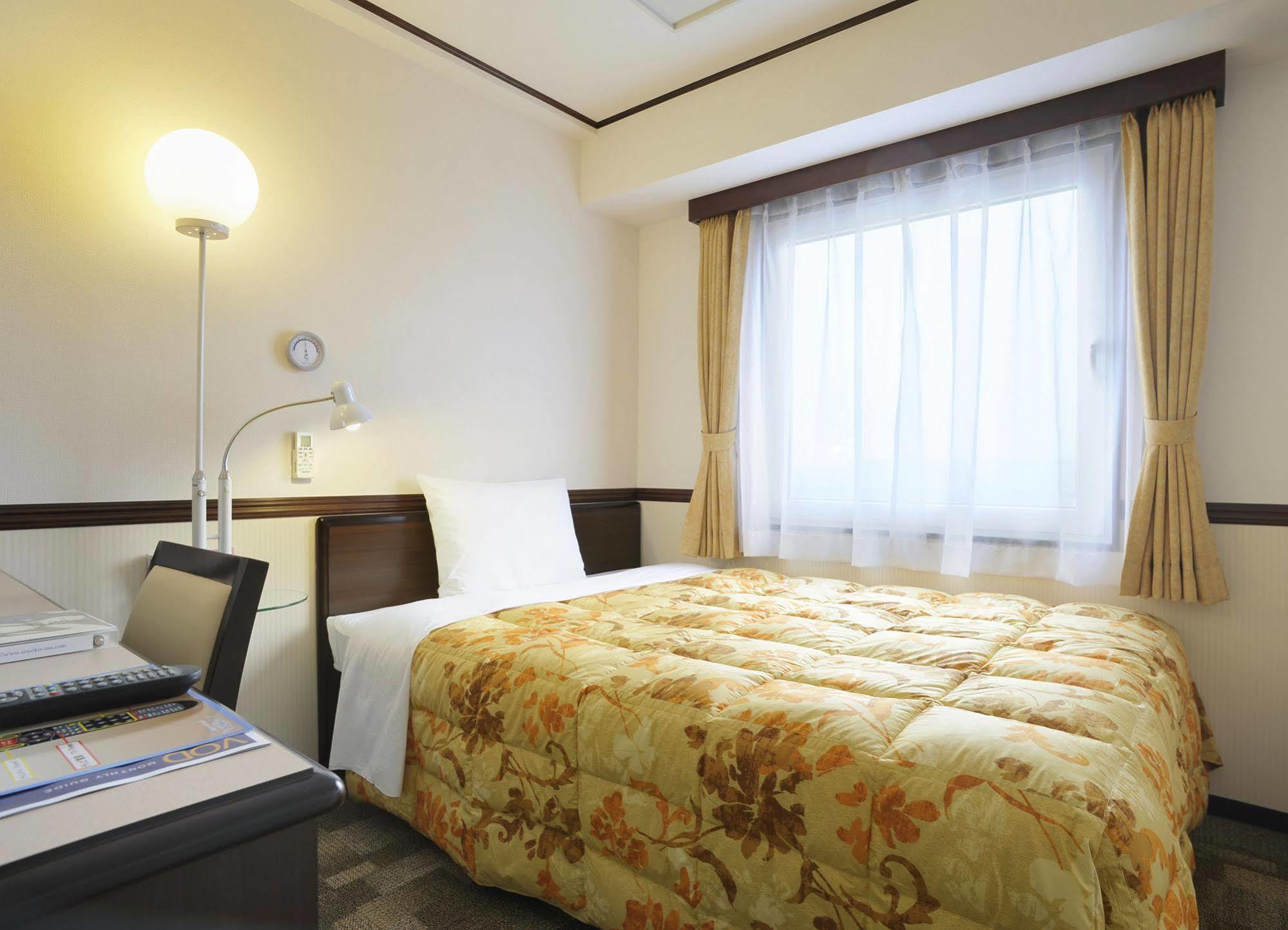 Toyoko Inn Kofu-Eki Minami-Guchi No.1 Екстериор снимка